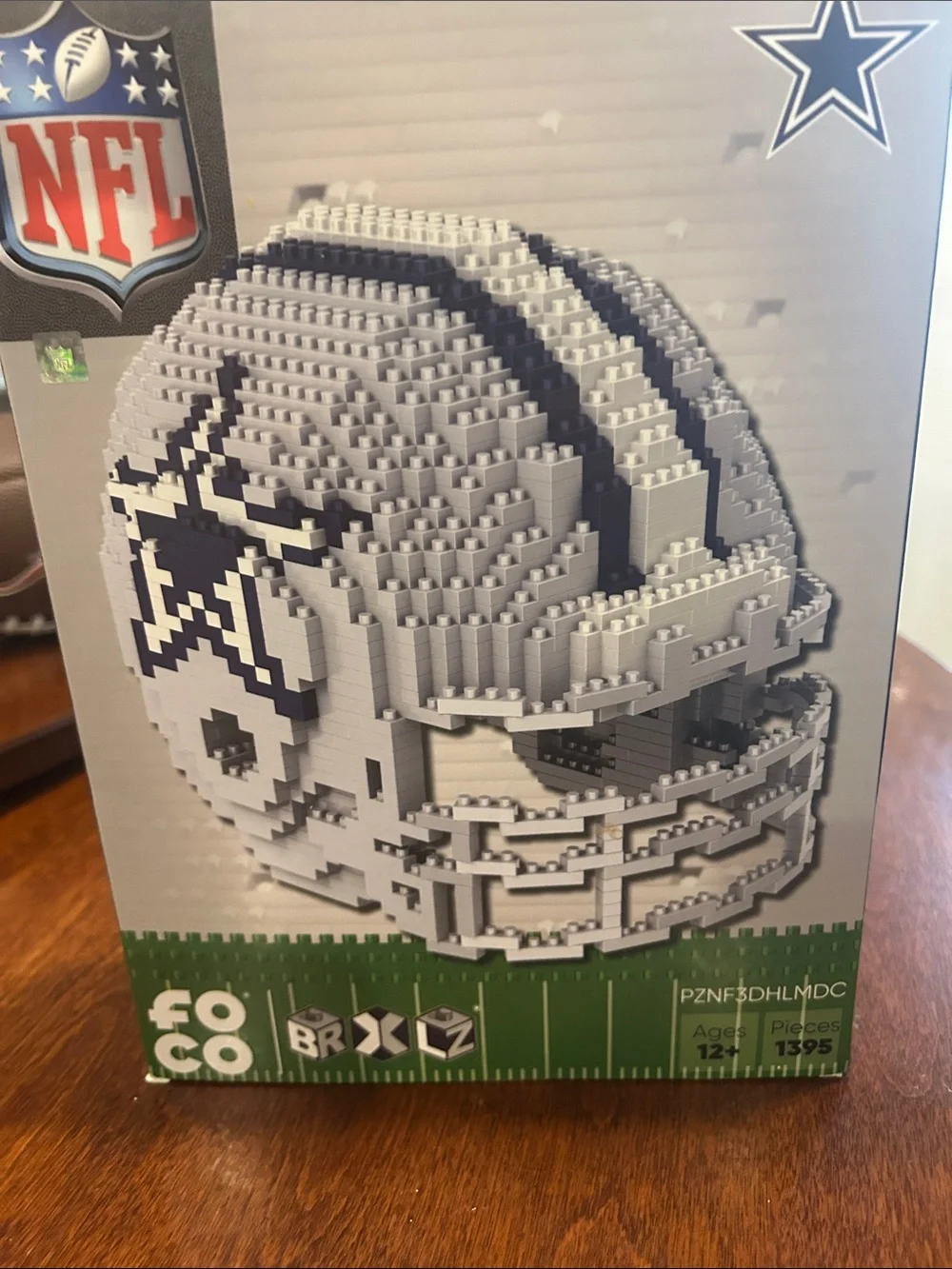 Dallas Cowboys NFL FOCO BRXLZ Football Helmet Toy (Read)